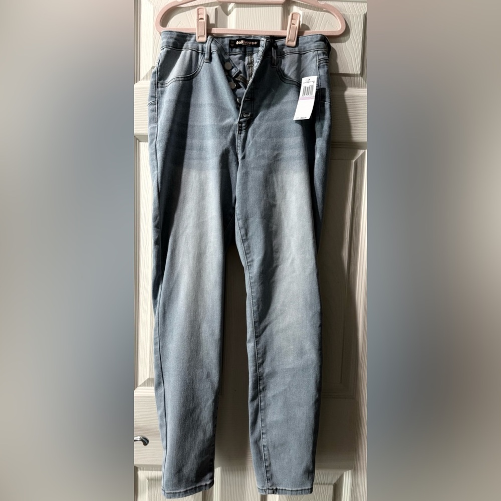 Dollhouse Curvy Collection Ultra Soft Skinny Jeans